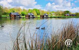 CHALET LE GARDON, LES PIEDS DANS L'EAU, 5-7 PERS - Villiers-Charlemagne