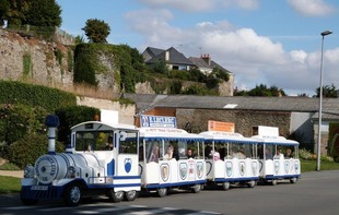 PETIT TRAIN TOURISTIQUE - LE CASTROGONTÉRIEN - Château-Gontier-sur-Mayenne