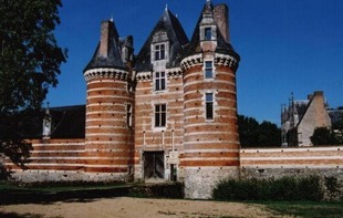 Château de Mortiecrolles - Saint-Quentin-les-Anges