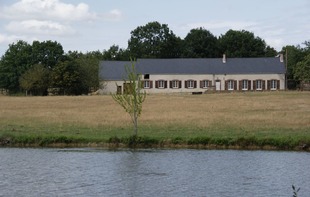 GÎTE ET SALLE DE LA LANDE FERRIÈRE - Saint-Saturnin-du-Limet