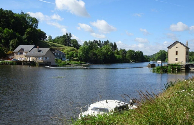 LE GÎTE DU MOULIN 9 - La Roche-Neuville