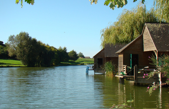 CHALET LE SANDRE, LES PIEDS DANS L'EAU, 5-7 PERS 34 - Villiers-Charlemagne