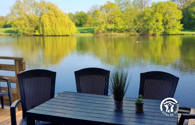 CHALET LA CARPE, LES PIEDS DANS L'EAU, 5-7 PERS 1 - Villiers-Charlemagne