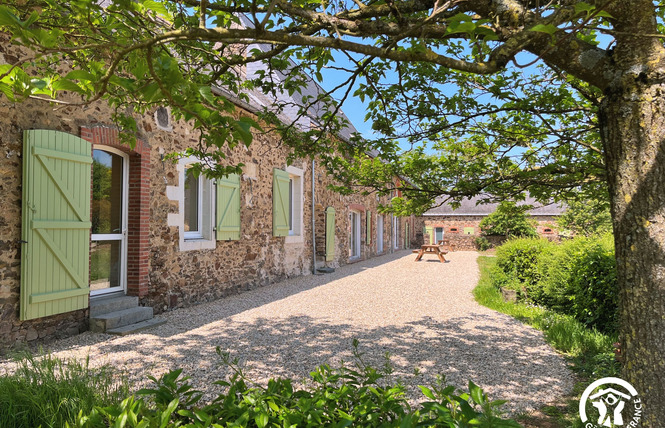 GRAND GÎTE DE LA PRÉE DU ROC, 15 PERS 5 - La Roche-Neuville