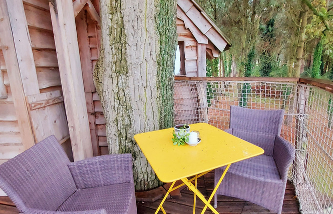 CABANE HULOTTE, JUSQU'À 2 PERSONNES 12 - Pommerieux