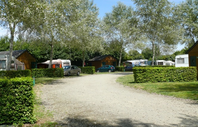 CAMPING DU VILLAGE VACANCES ET PECHE 4 - Villiers-Charlemagne