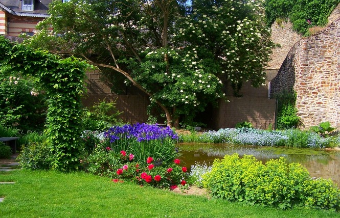 JARDIN MÉDIÉVAL DE LA SOURCE 9 - Château-Gontier-sur-Mayenne