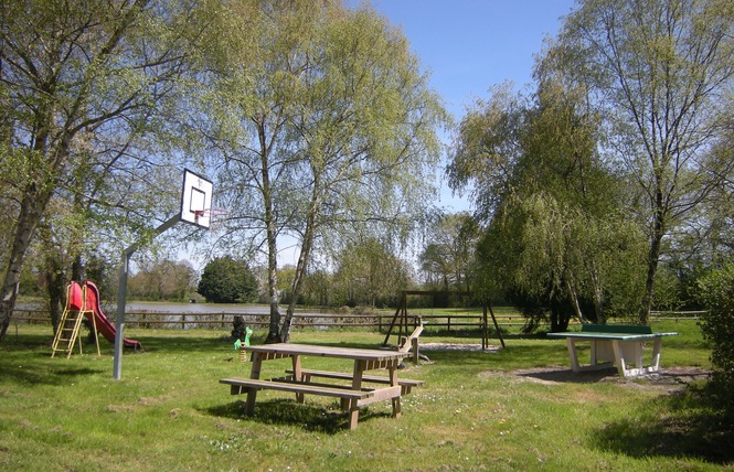 Chalets du Village Nature 9 - Saint-Charles-la-Forêt